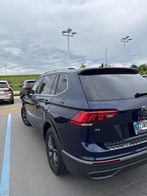 Used 2023 Volkswagen Tiguan SE AWD/4WD image 4