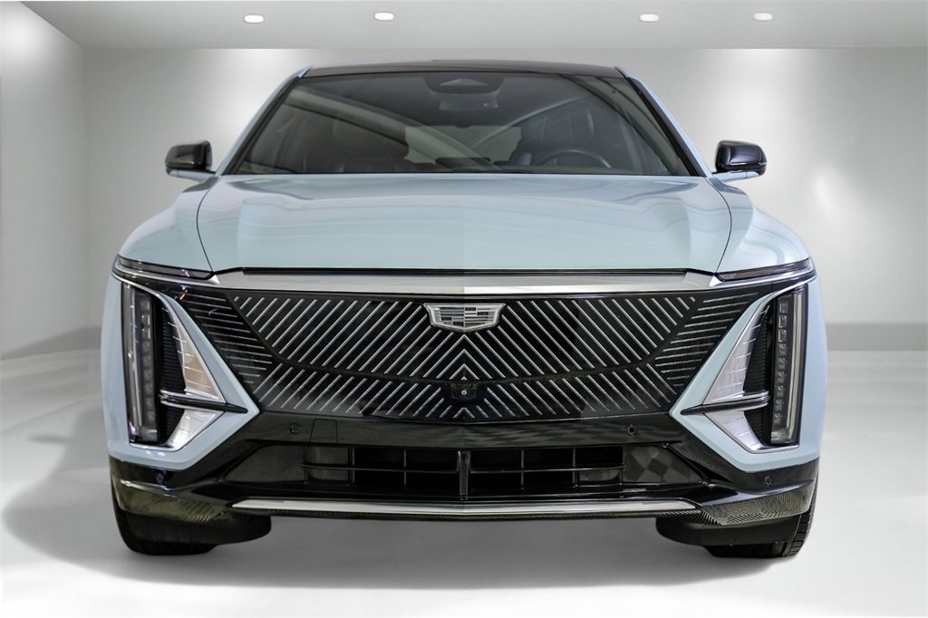 Used 2024 Cadillac Lyriq Luxury image 7
