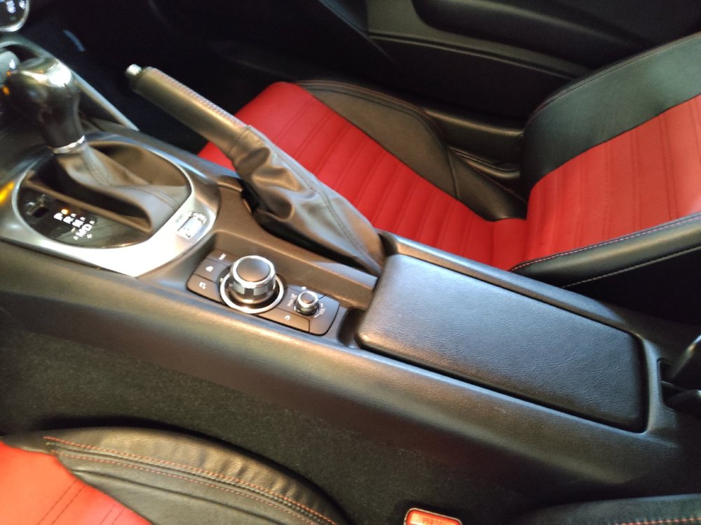 Used 2018 FIAT 124 Spider Abarth image 26
