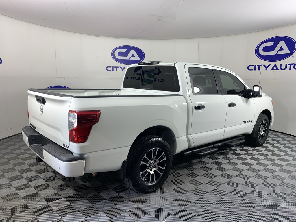 Used 2021 Nissan Titan SV w/ SV Convenience Package AWD/4WD image 3