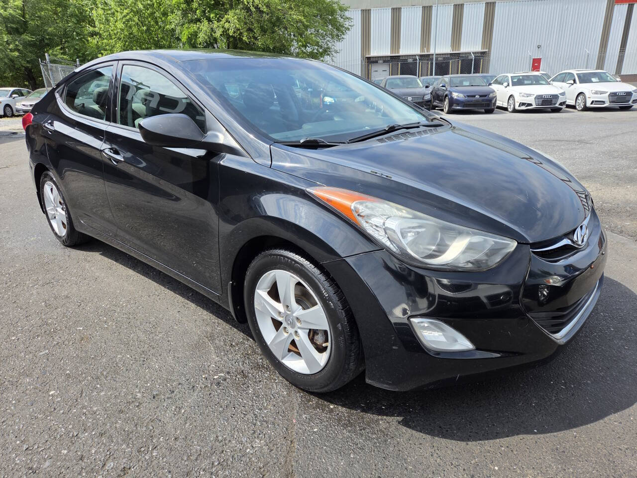 Used 2013 Hyundai Elantra GLS w/ Preferred Pkg FWD image 3