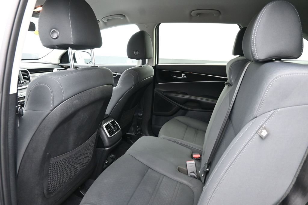 Used 2020 Kia Sorento LX w/ LX I4 Convenience Package AWD/4WD image 19