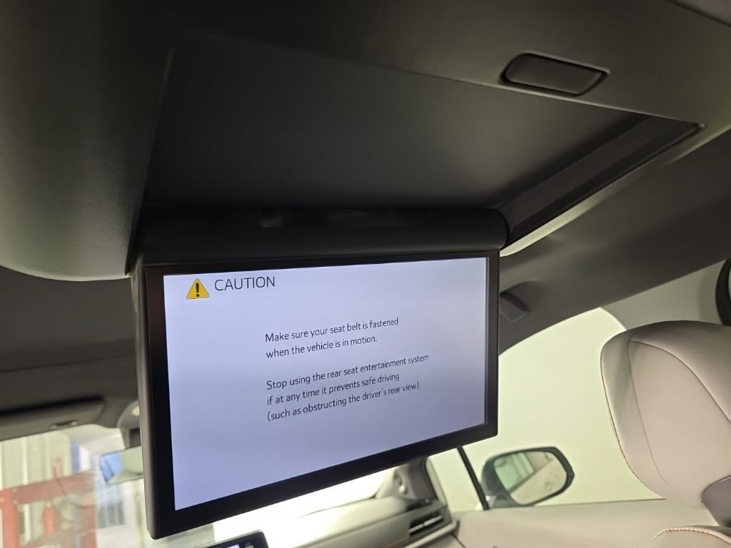 Used 2022 Toyota Sienna XSE AWD/4WD image 30