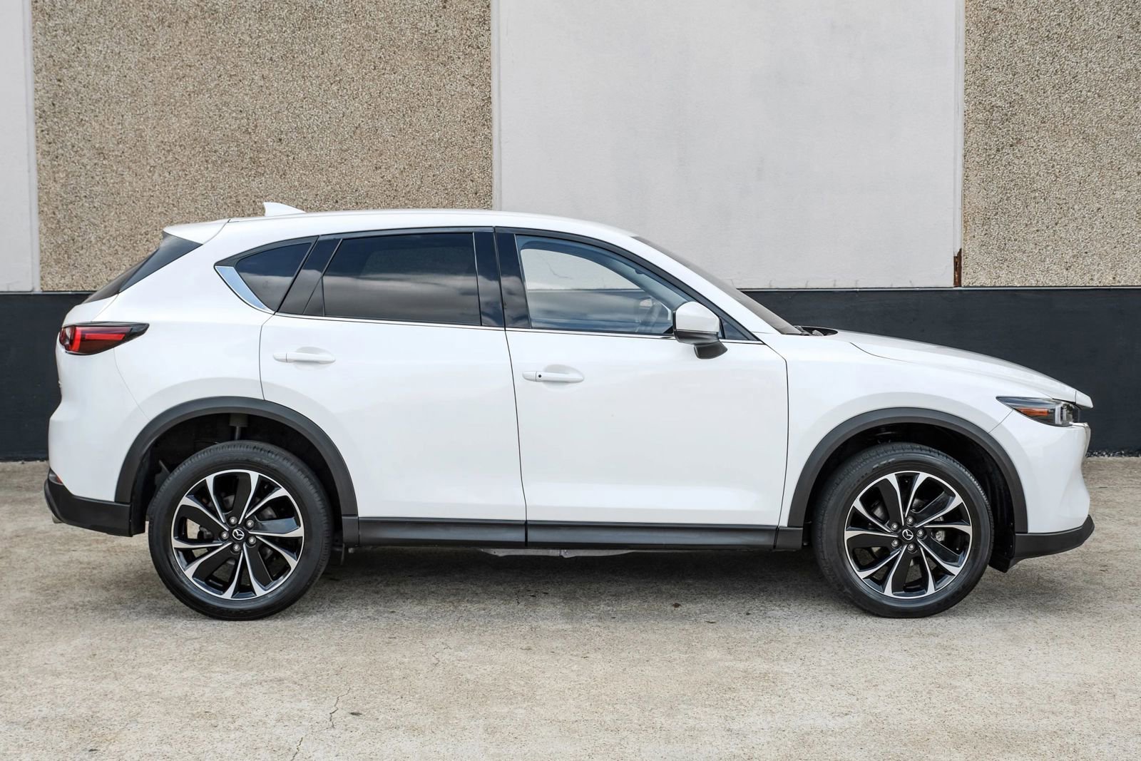 Used 2023 MAZDA CX-5 AWD 2.5 S w/ Premium Plus Pkg image 7