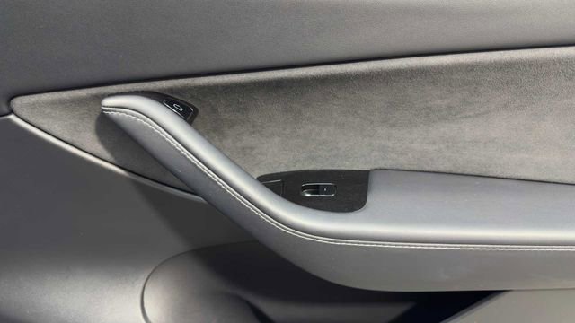 Used 2021 Tesla Model Y 2WD image 14