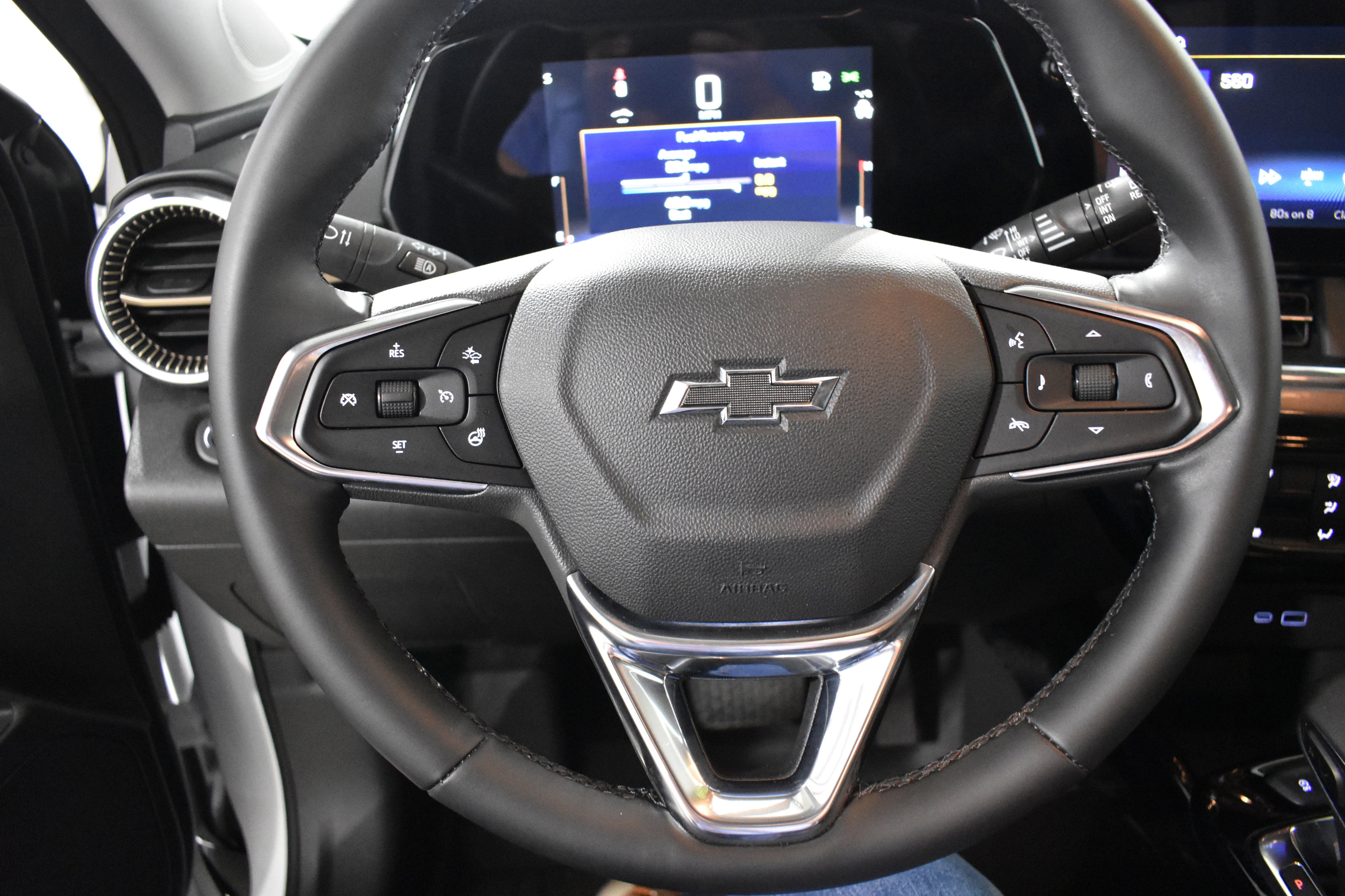 Used 2025 Chevrolet Trax ACTIV w/ Driver Confidence Package FWD image 13