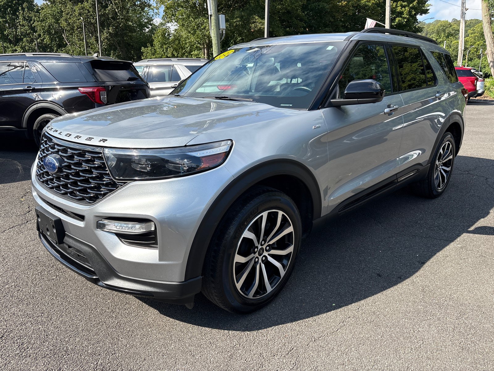 Used 2022 Ford Explorer ST-Line w/ Class IV Trailer Tow Package AWD/4WD image 3