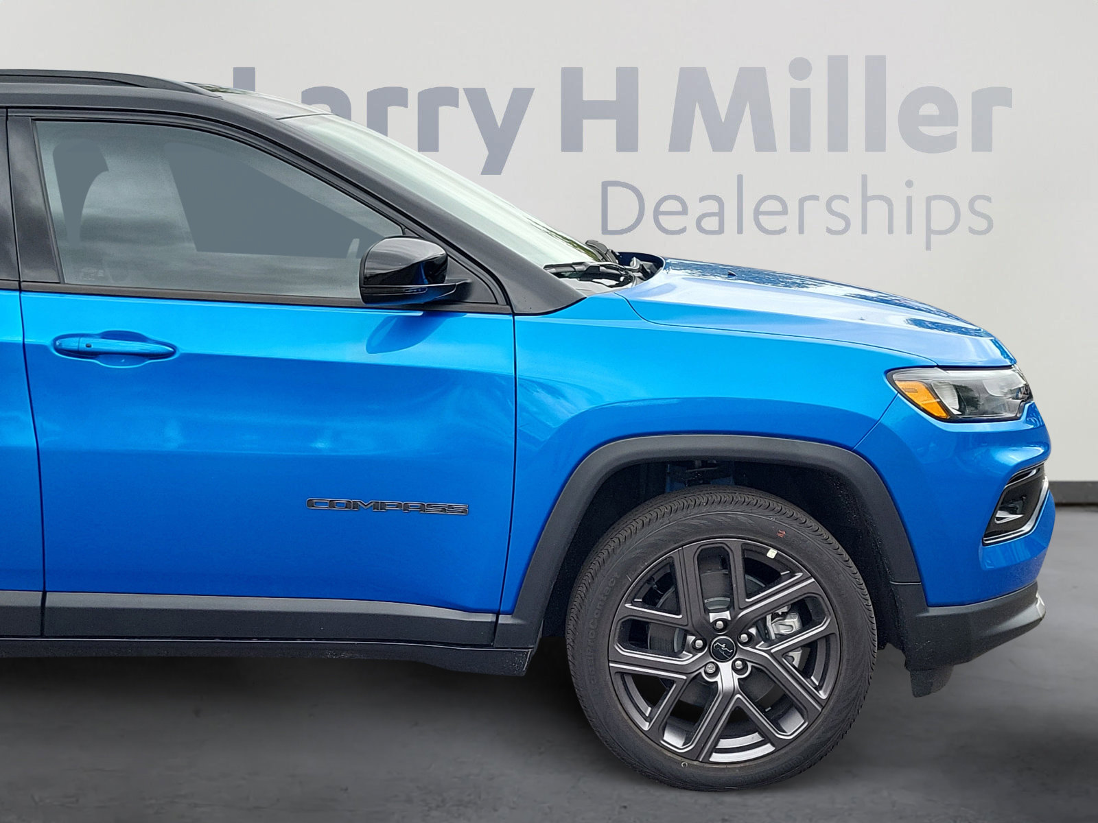 New 2026 Jeep Compass Limited image 8