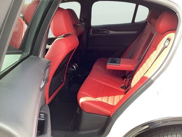 Used 2024 Alfa Romeo Stelvio Veloce image 20