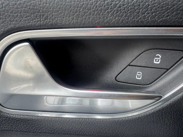 Used 2025 Mercedes-Benz GLS 450 4MATIC image 9