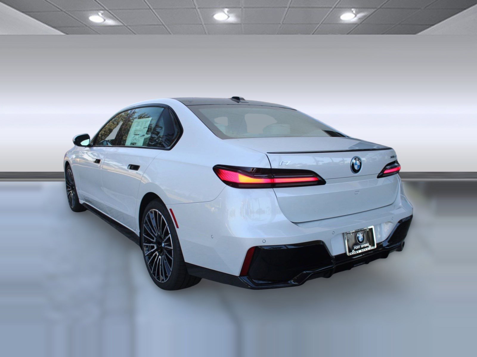 Used 2026 BMW i7 eDrive50 image 3