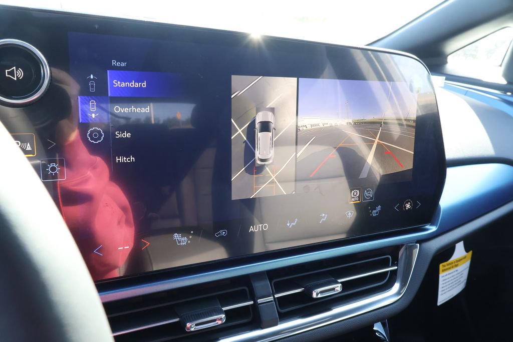 New 2026 Chevrolet Equinox EV LT image 26