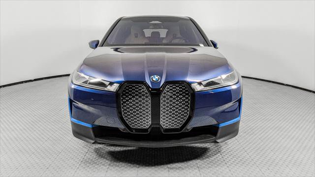 Used 2024 BMW iX xDrive50 w/ Luxury Package AWD/4WD image 12