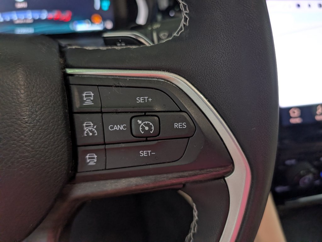Used 2023 Jeep Grand Cherokee 4WD 4xe w/ Luxury Tech Group II image 19