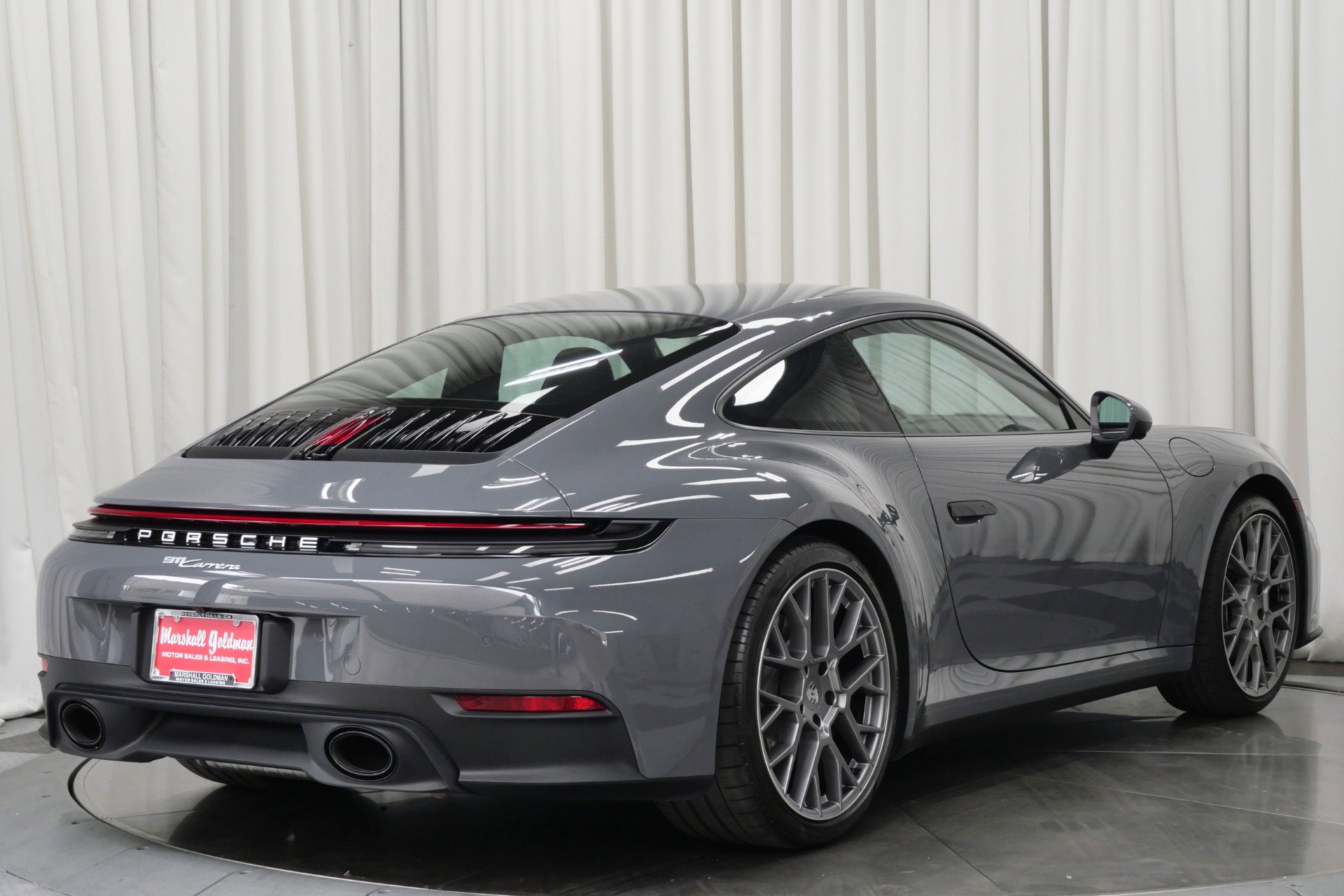 Used 2025 Porsche 911 Carrera w/ Premium Package image 9