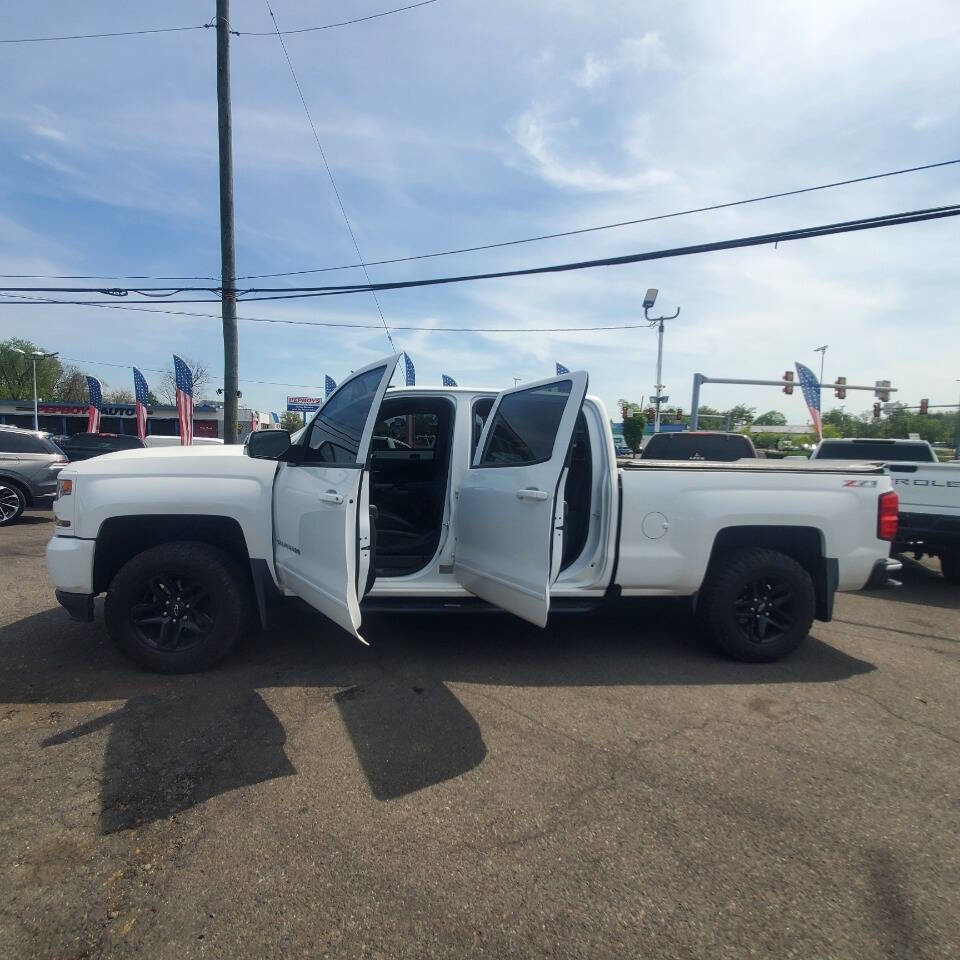 Used 2017 Chevrolet Silverado 1500 LT w/ All Star Edition image 10