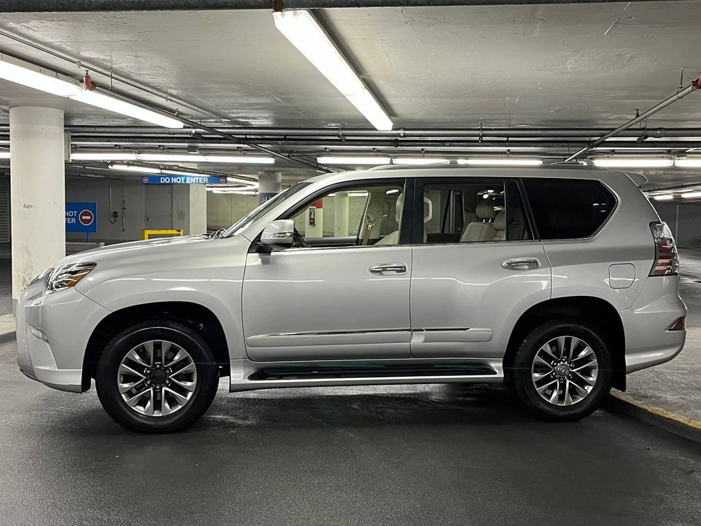 Used 2014 Lexus GX 460 Luxury AWD/4WD image 31