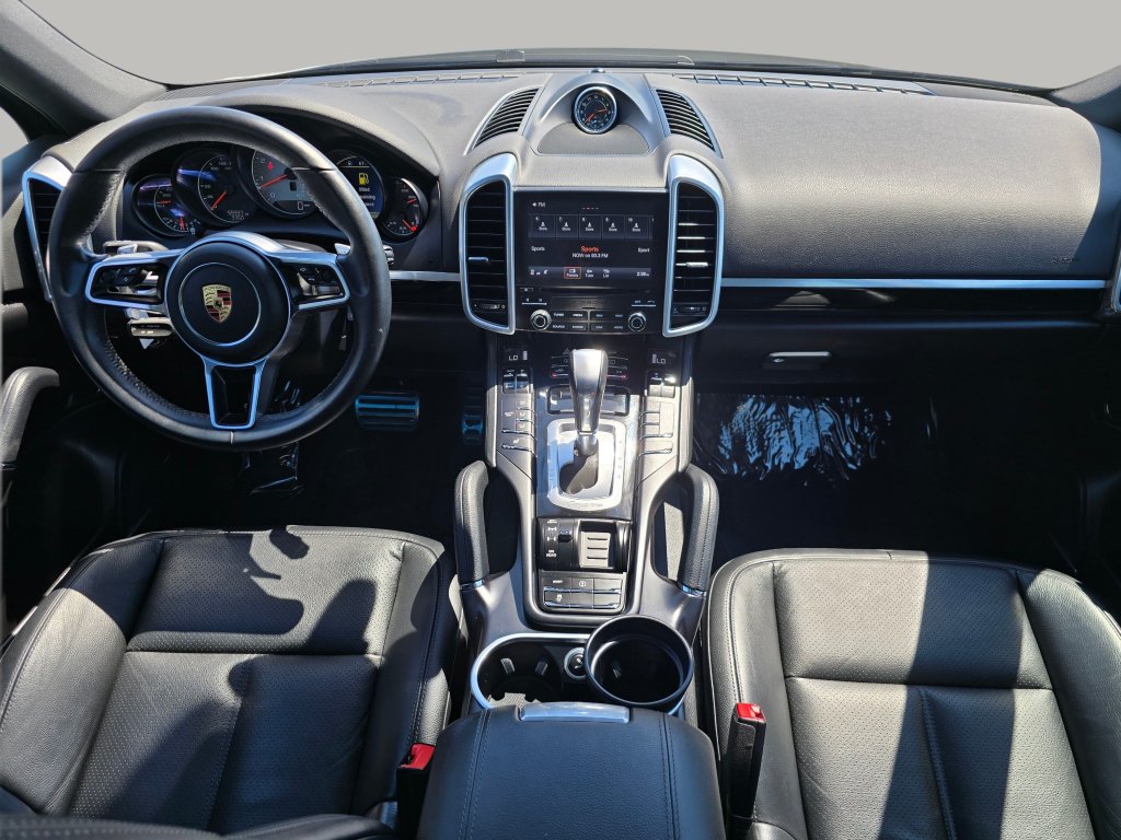Used 2018 Porsche Cayenne S AWD/4WD image 2