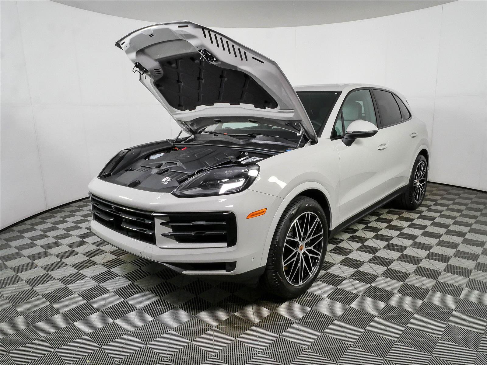 New 2026 Porsche Cayenne AWD/4WD image 35