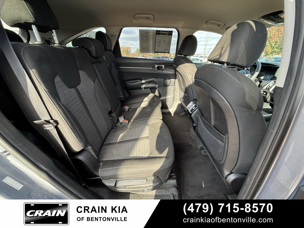 Used 2023 Kia Sorento LX image 30