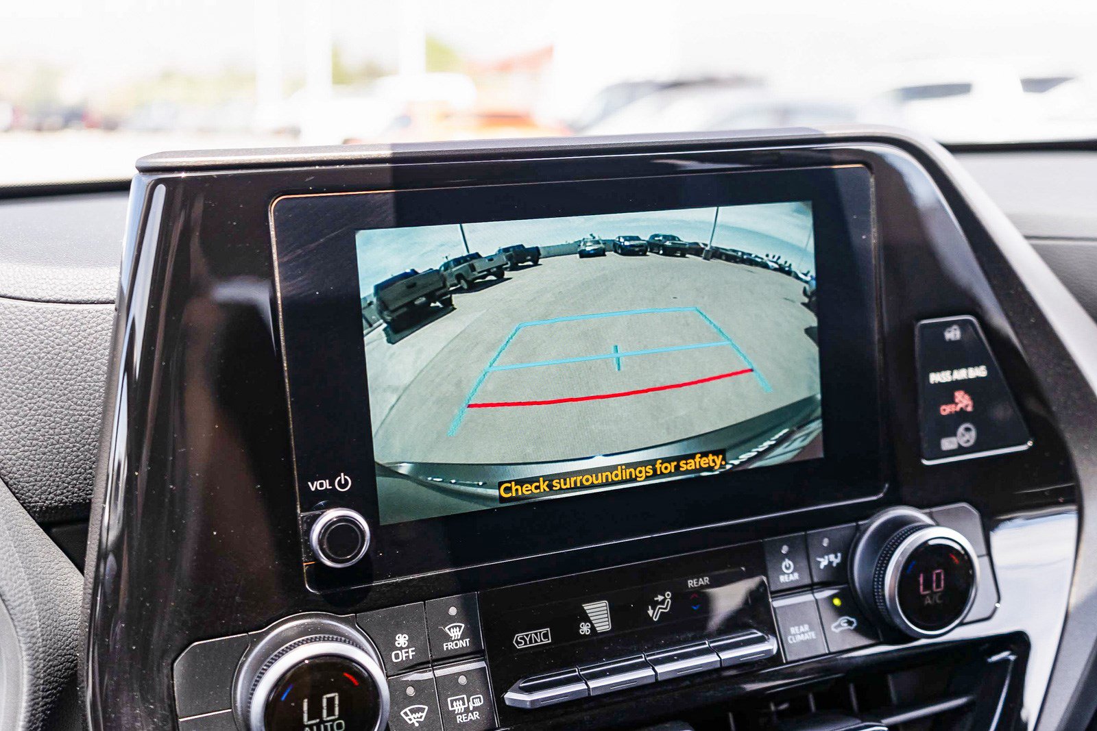 Certified 2025 Toyota Highlander LE AWD/4WD image 25