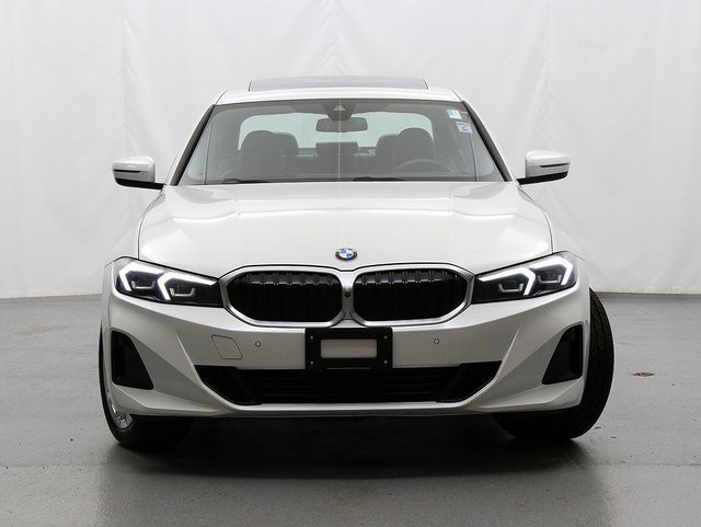 Used 2023 BMW 330i xDrive Sedan image 5