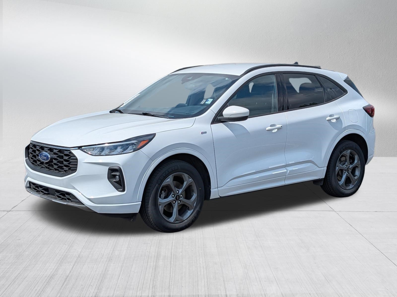 Used 2023 Ford Escape ST-Line Select AWD/4WD image 3
