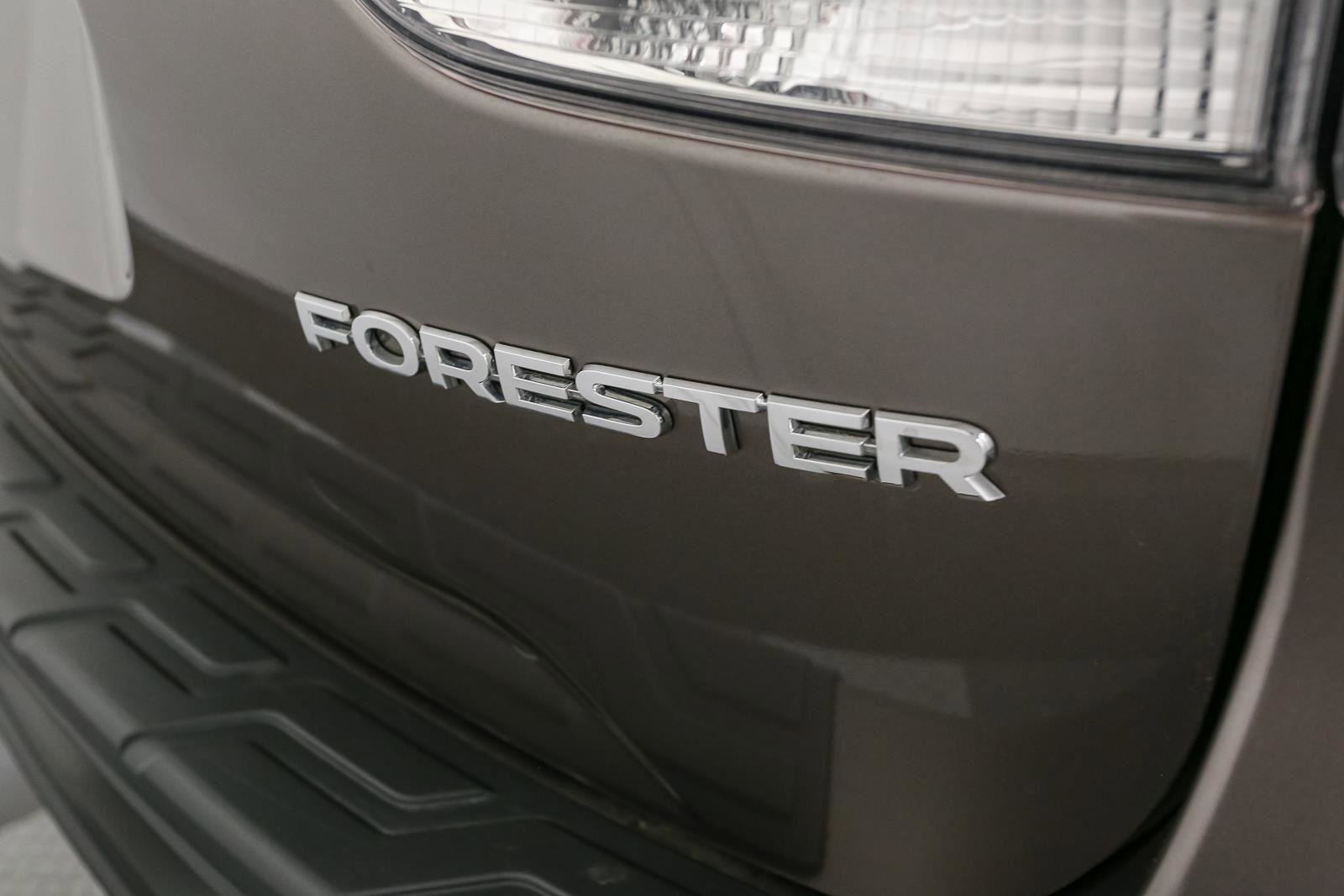 Used 2023 Subaru Forester Premium AWD/4WD image 12