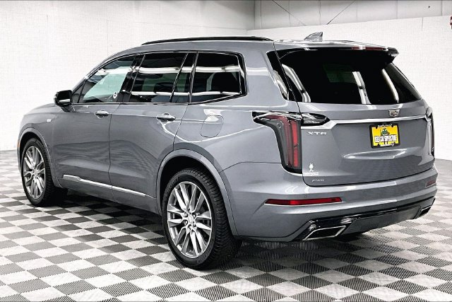 Used 2021 Cadillac XT6 Sport AWD/4WD image 2