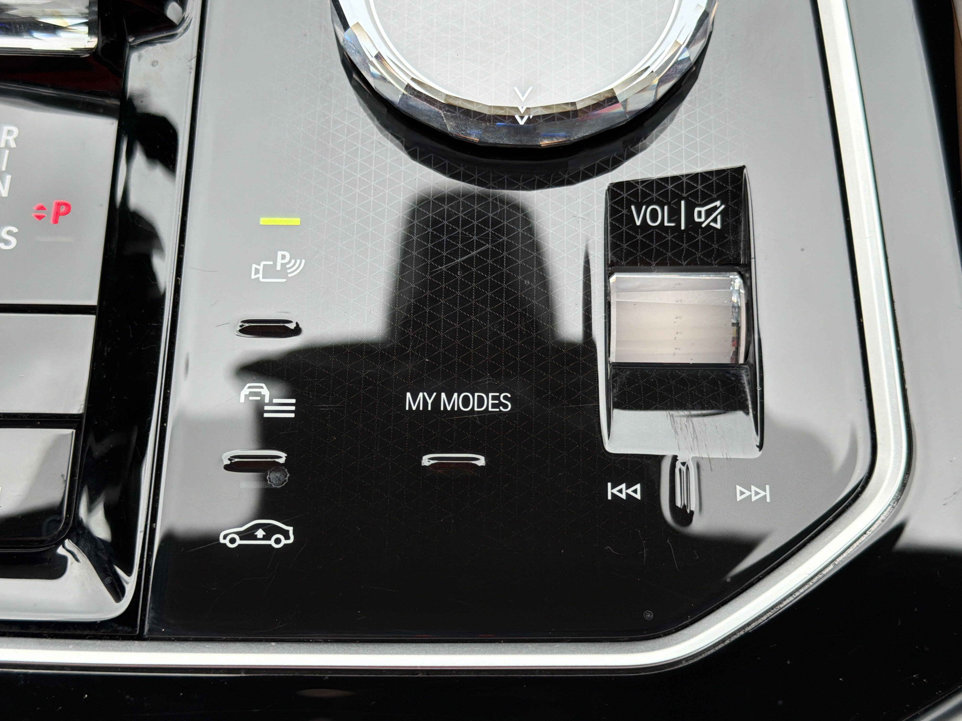 Certified 2026 BMW 740i xDrive AWD/4WD image 9