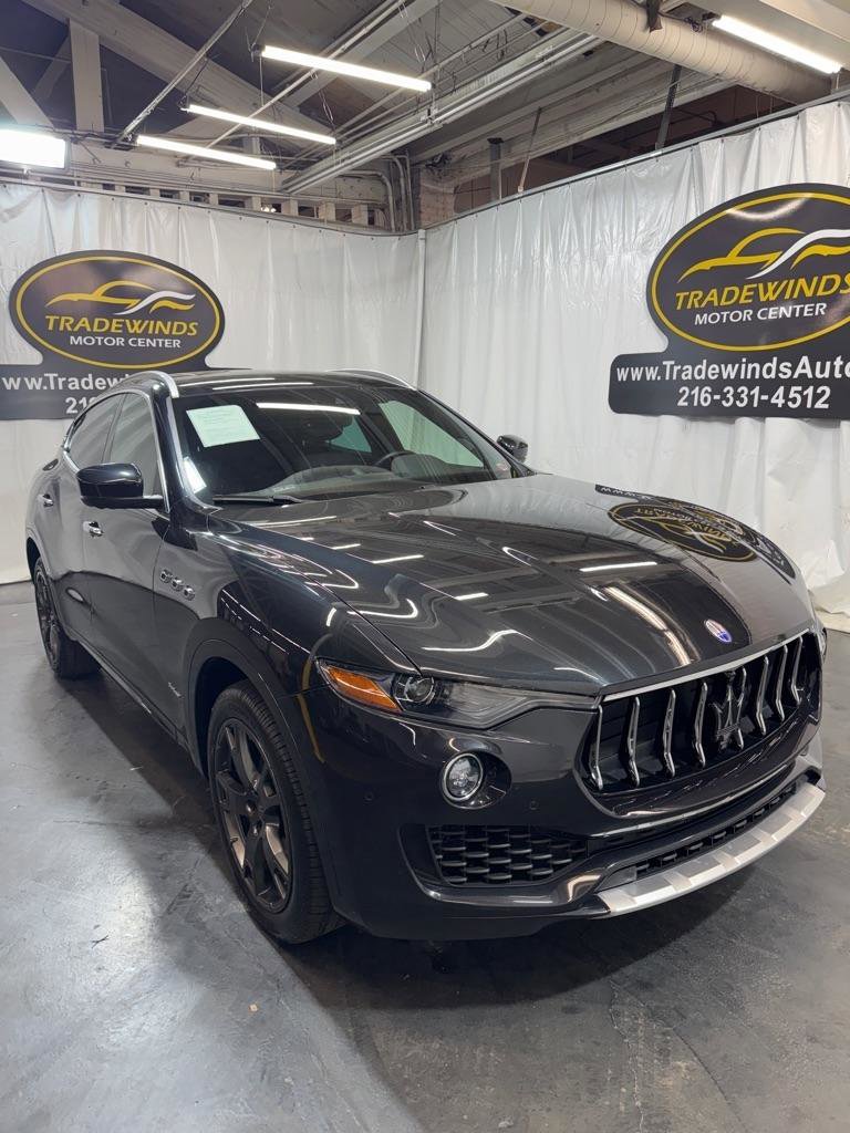 Used 2018 Maserati Levante GranLusso image 1