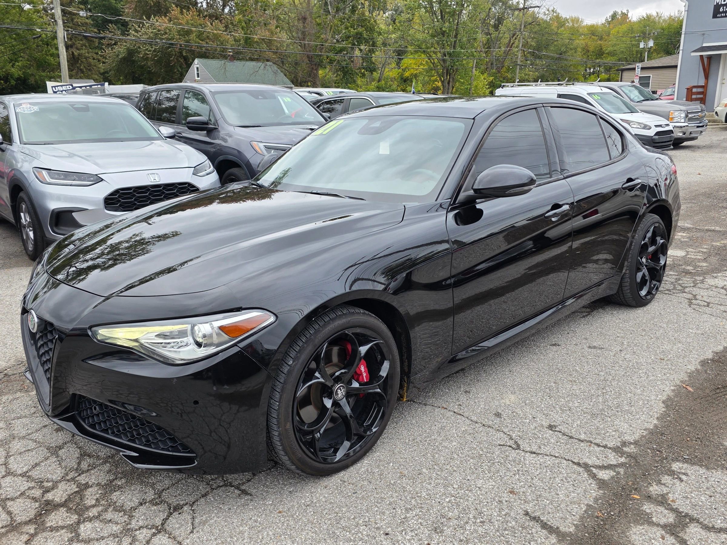 Used 2021 Alfa Romeo Giulia Ti w/ Nero Edizione image 2