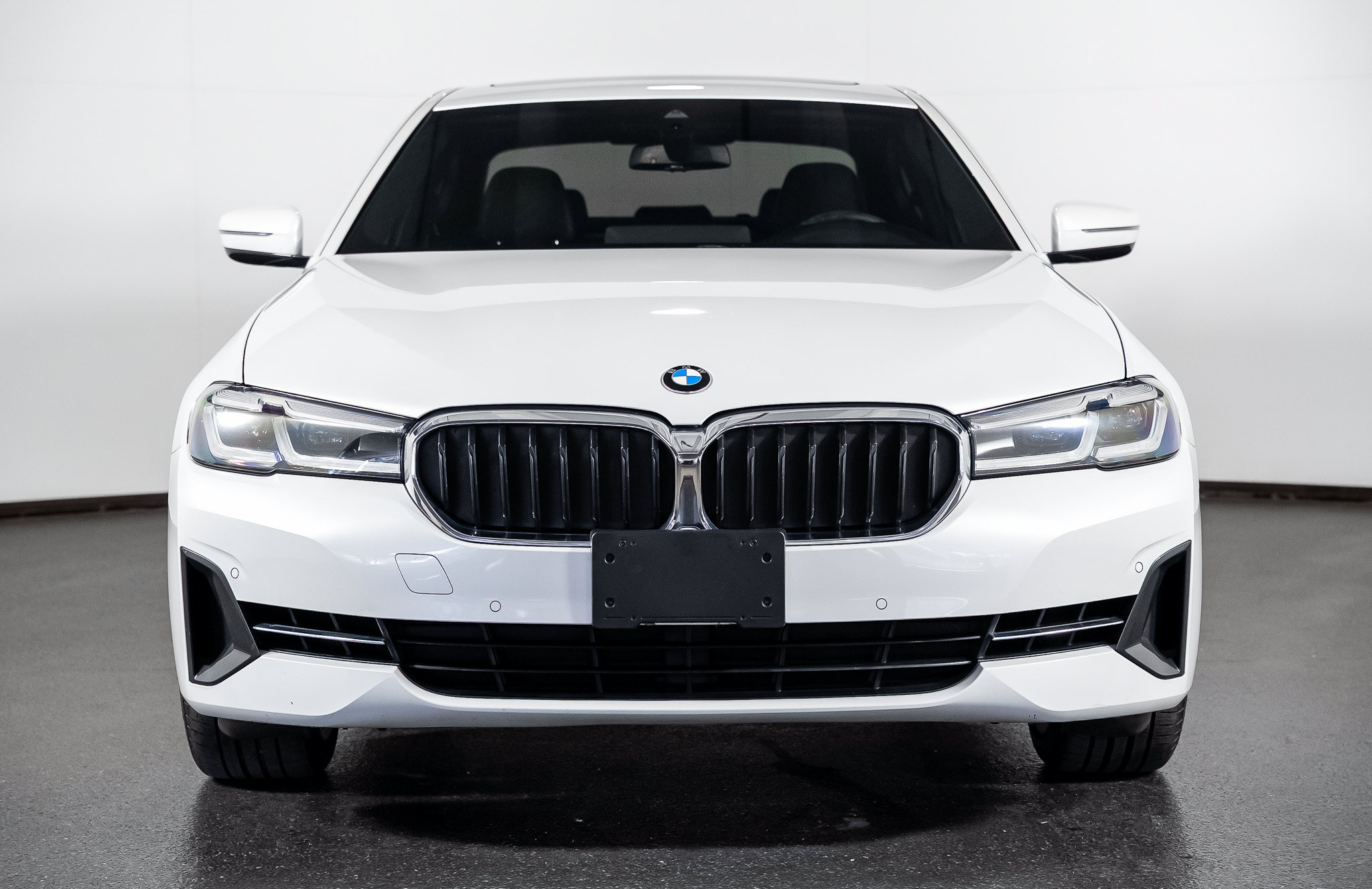 Used 2021 BMW 540i xDrive w/ Premium Package AWD/4WD image 4
