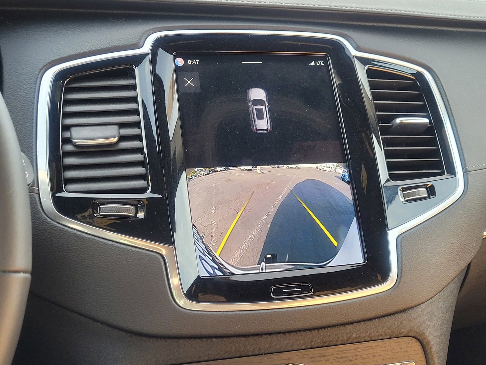 Certified 2023 Volvo XC90 B6 Ultimate w/ Protection Package Premier AWD/4WD image 24