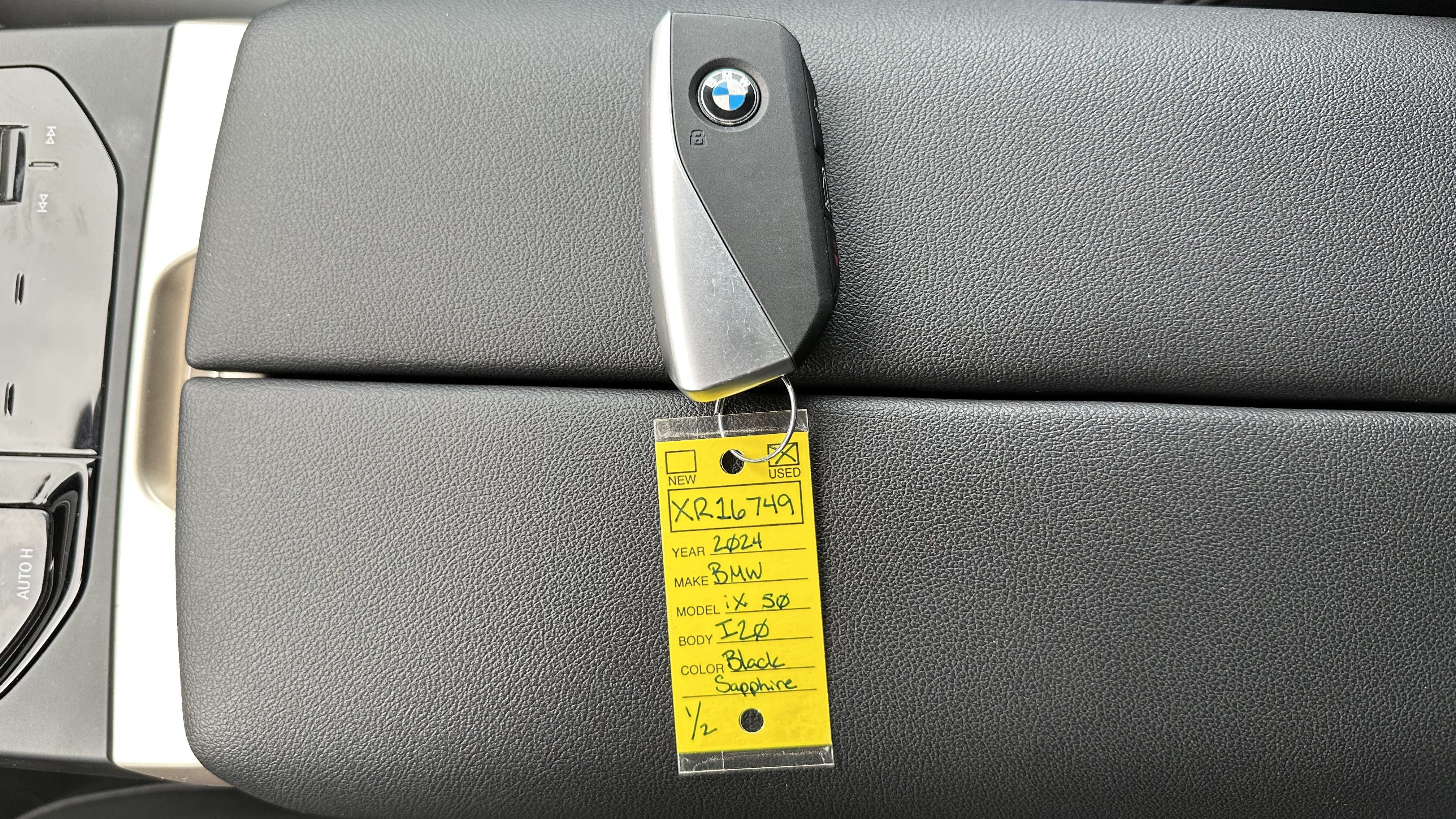 Certified 2024 BMW iX xDrive50 w/ Sport Package AWD/4WD image 34