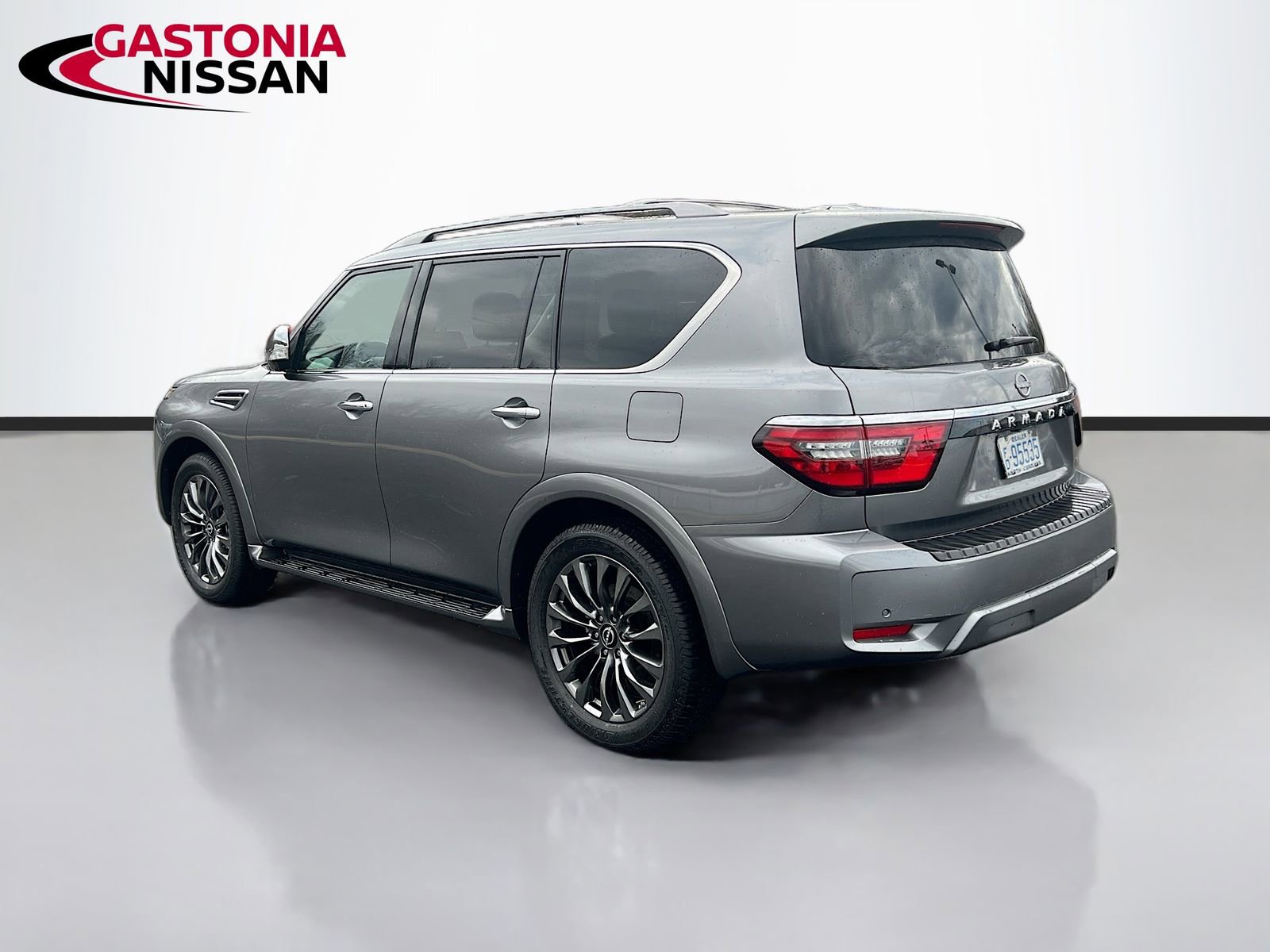 Used 2024 Nissan Armada Platinum w/ Captain's Chairs Package image 6