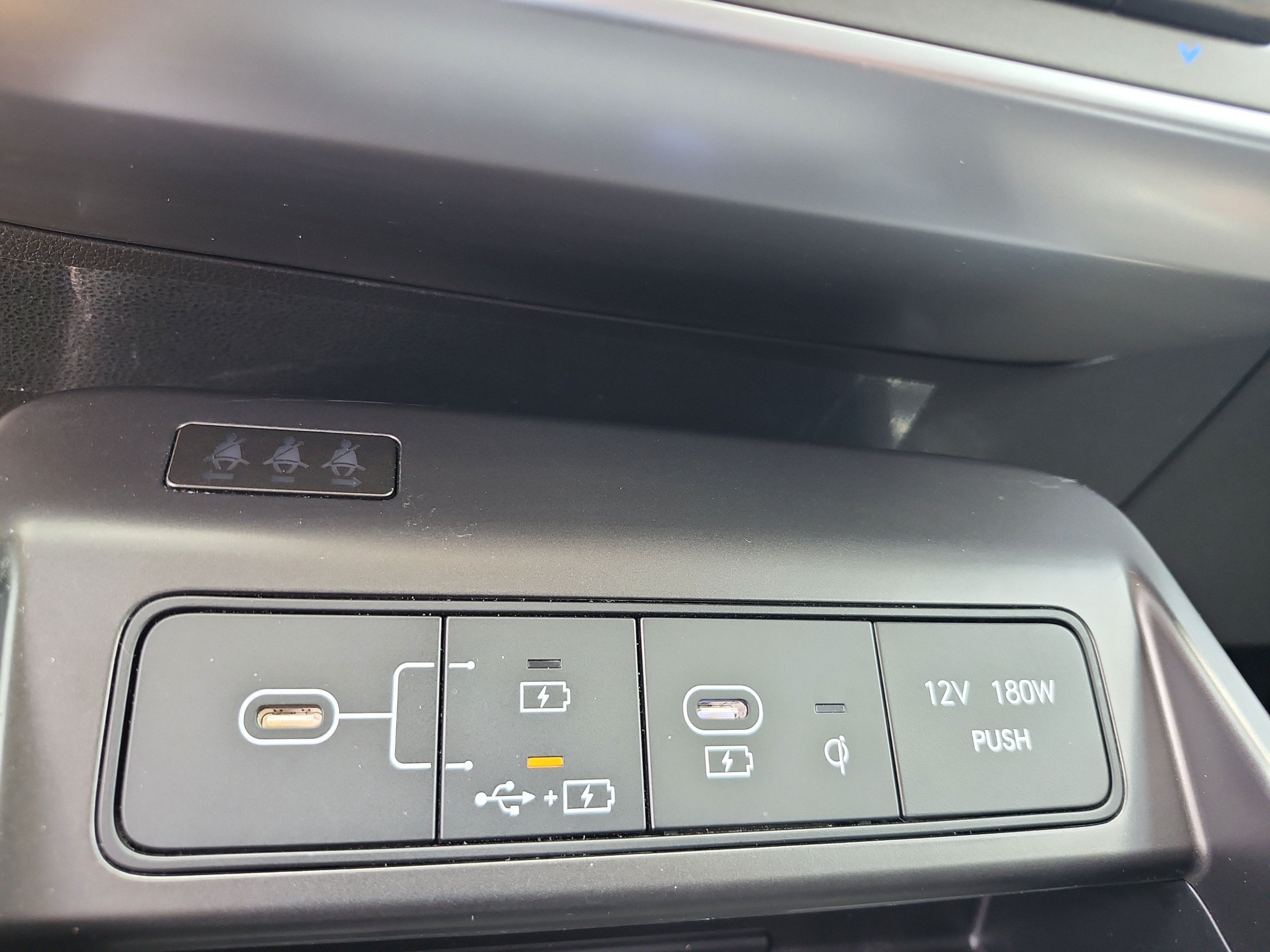 Certified 2024 Hyundai Kona SEL w/ Convenience Package FWD image 26