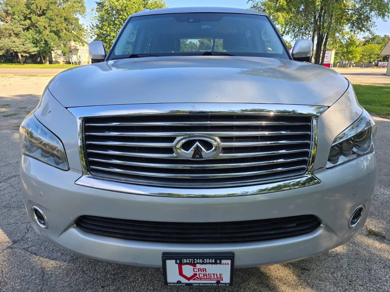Used 2012 INFINITI QX56 2WD w/ Theater Pkg image 2