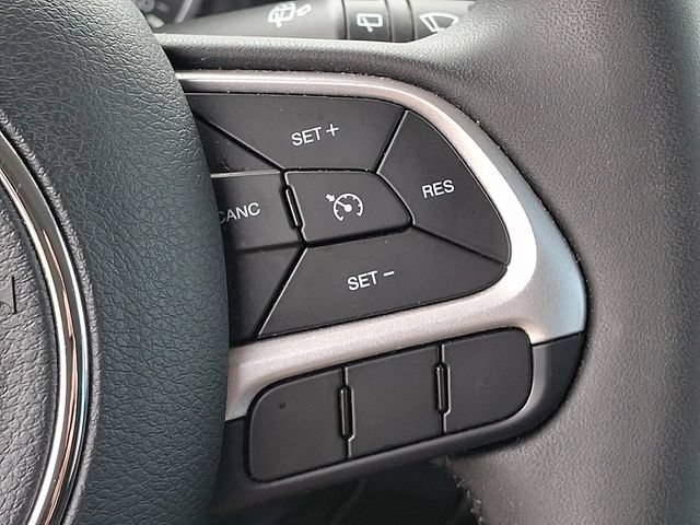 Used 2023 Jeep Renegade Altitude AWD/4WD image 22