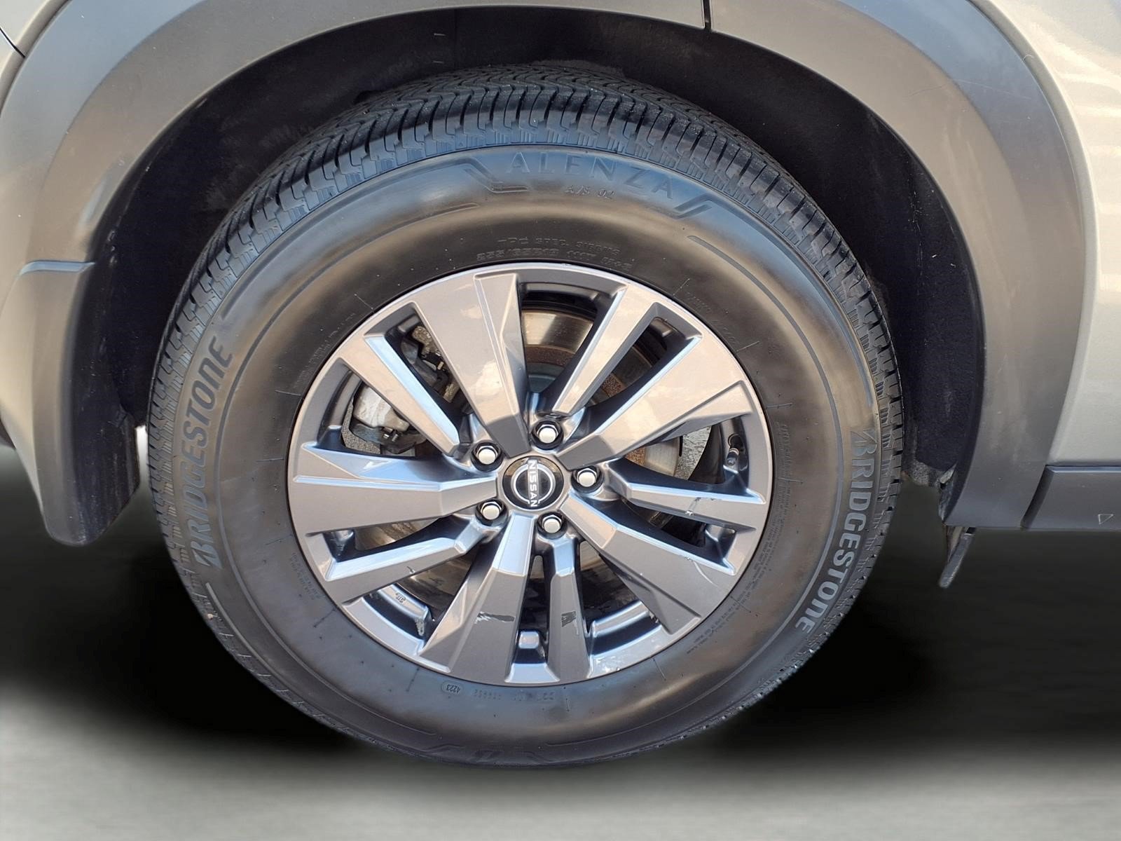 Used 2022 Nissan Pathfinder SV w/ SV Premium Package FWD image 9