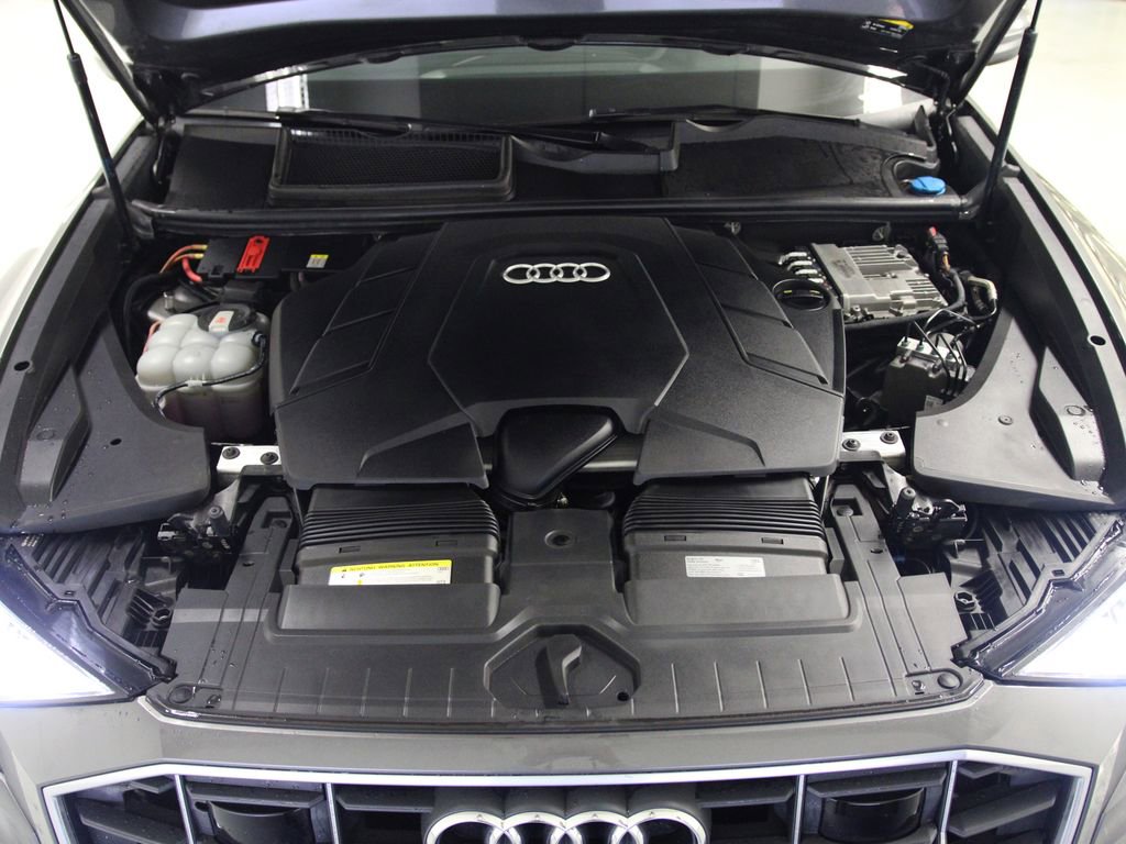 Used 2019 Audi Q8 Premium Plus w/ Premium Plus image 12