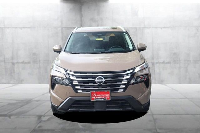 Certified 2024 Nissan Rogue SV w/ SV Premium Package AWD/4WD image 4