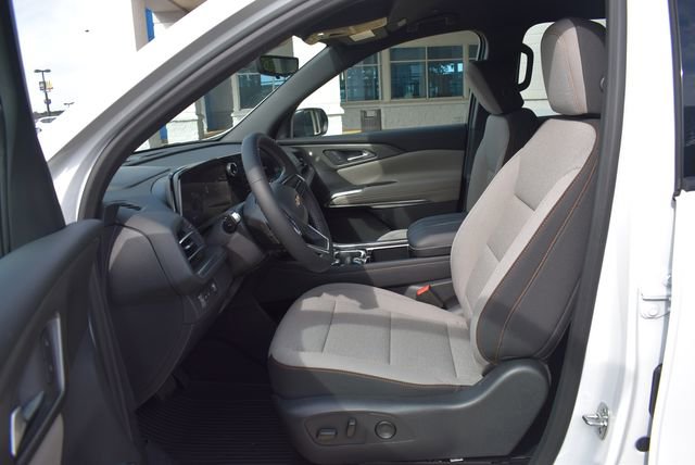 New 2026 Chevrolet Traverse LT w/ Driver Confidence Package FWD image 15