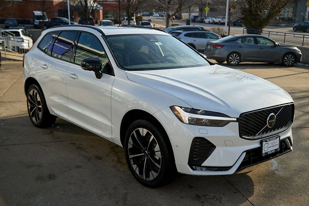New 2026 Volvo XC60 B5 Plus w/ Climate Package image 6