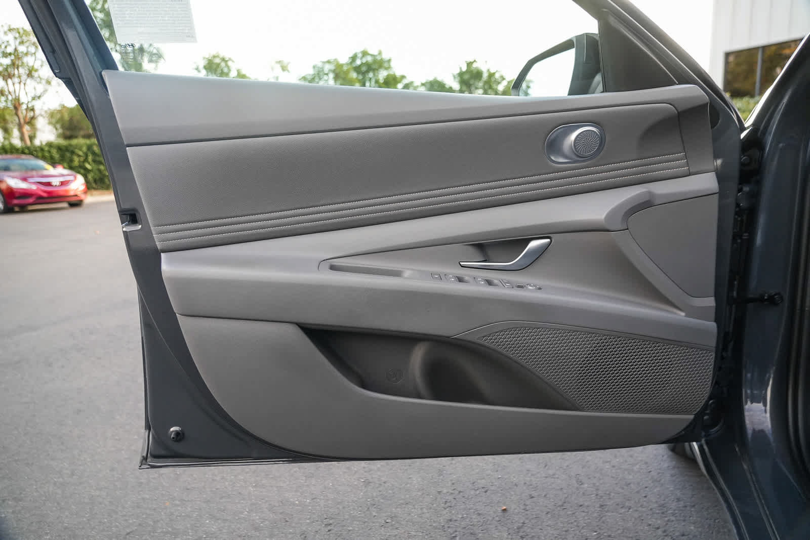 Used 2025 Hyundai Elantra SEL FWD image 20