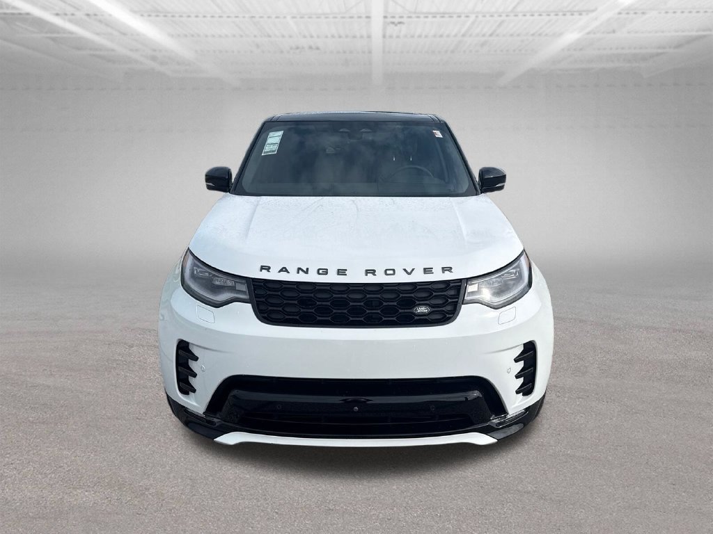 Used 2025 Land Rover Discovery Dynamic SE AWD/4WD image 3