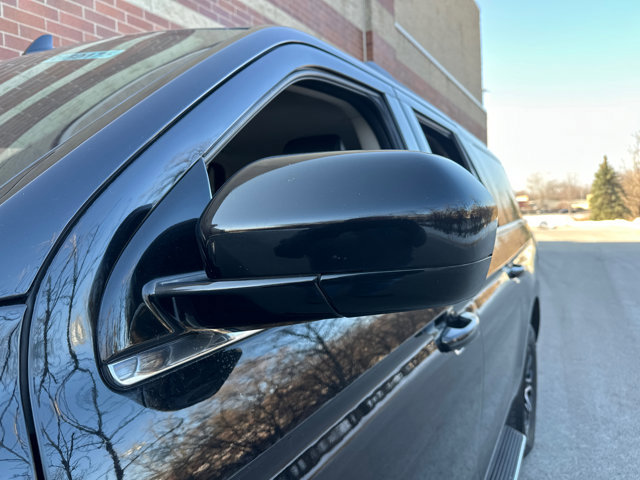 Used 2023 Ford Expedition Max XLT image 11