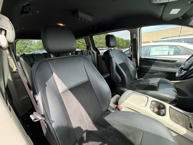 Used 2017 Dodge Grand Caravan SXT FWD image 26