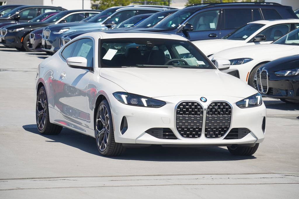 Used 2025 BMW 430i Coupe w/ Convenience Package image 3
