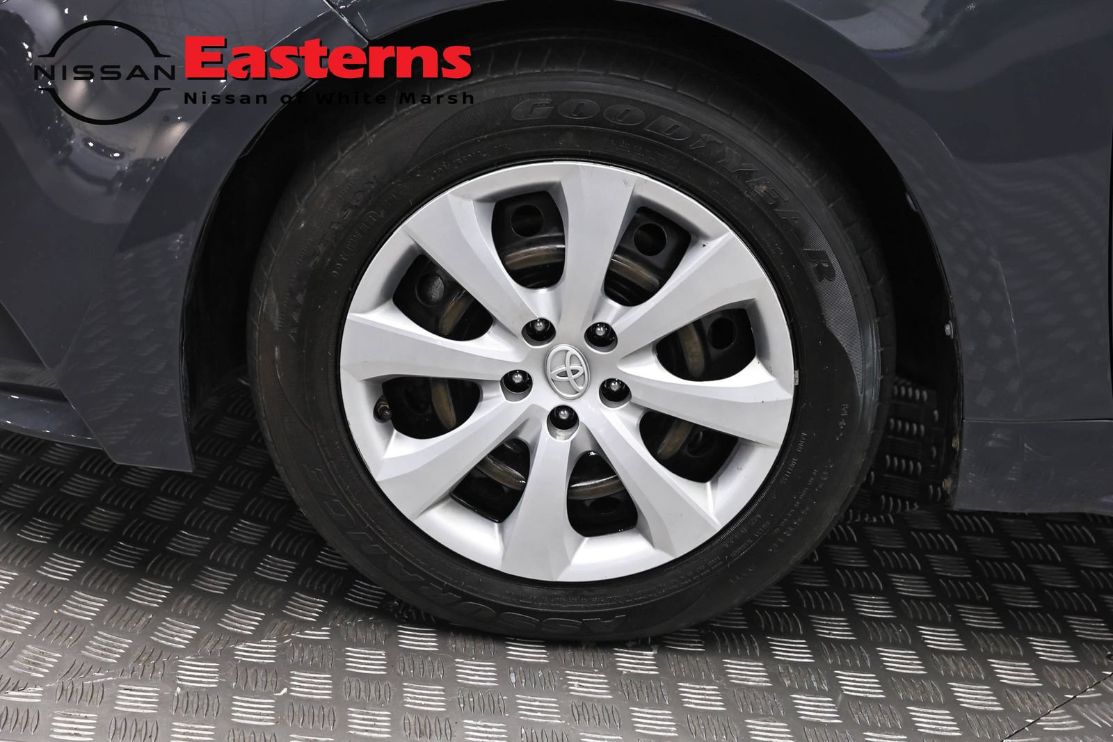 Used 2023 Toyota Corolla LE w/ Carpet Mat Package (TMS) FWD image 27